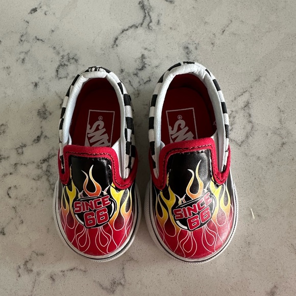 Vans - Picture 4 of 6